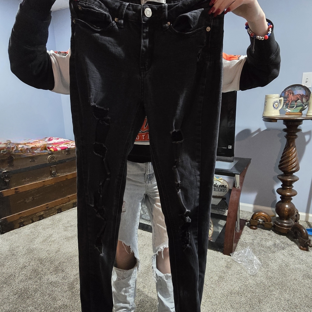 Mudd Size 3 Black Distressed Jeans